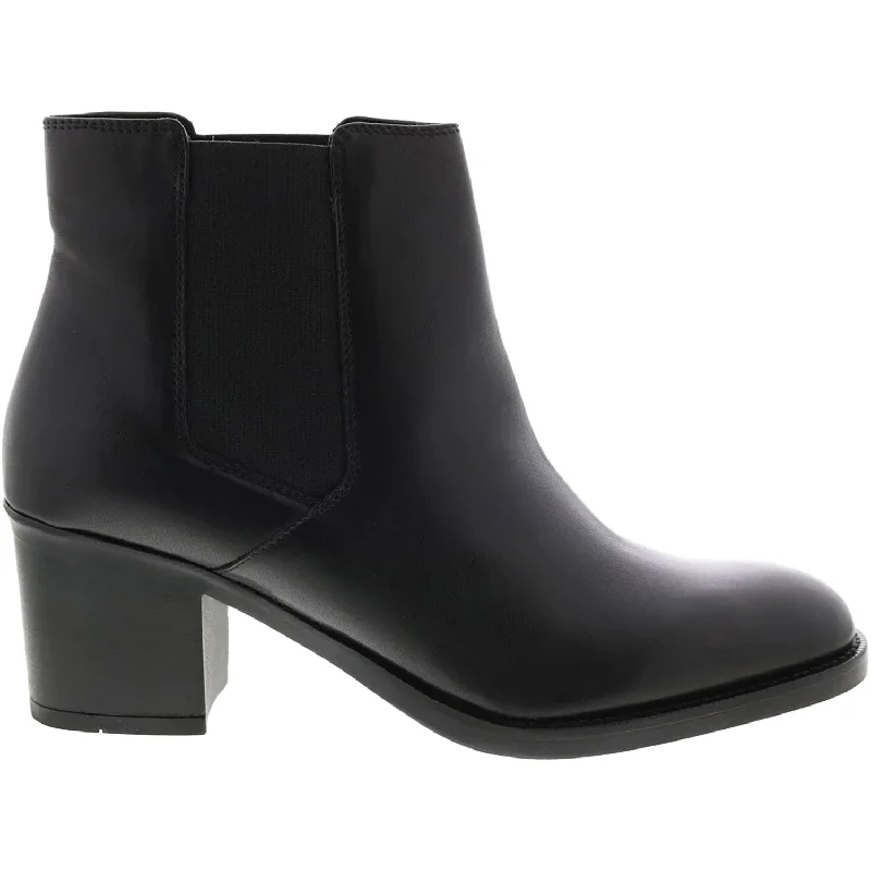 Booties for outdoor calmWomen's Clarks Mascarpone Bay Black Leather