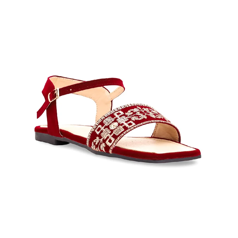 Sandals for casual comfort-Maroon Casual Sandal CL1769