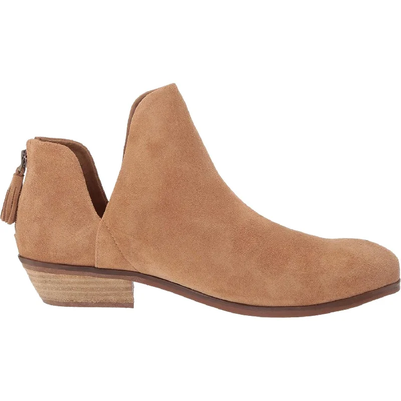 Booties with light liningWomen's SoftWalk Rylee Sand Suede