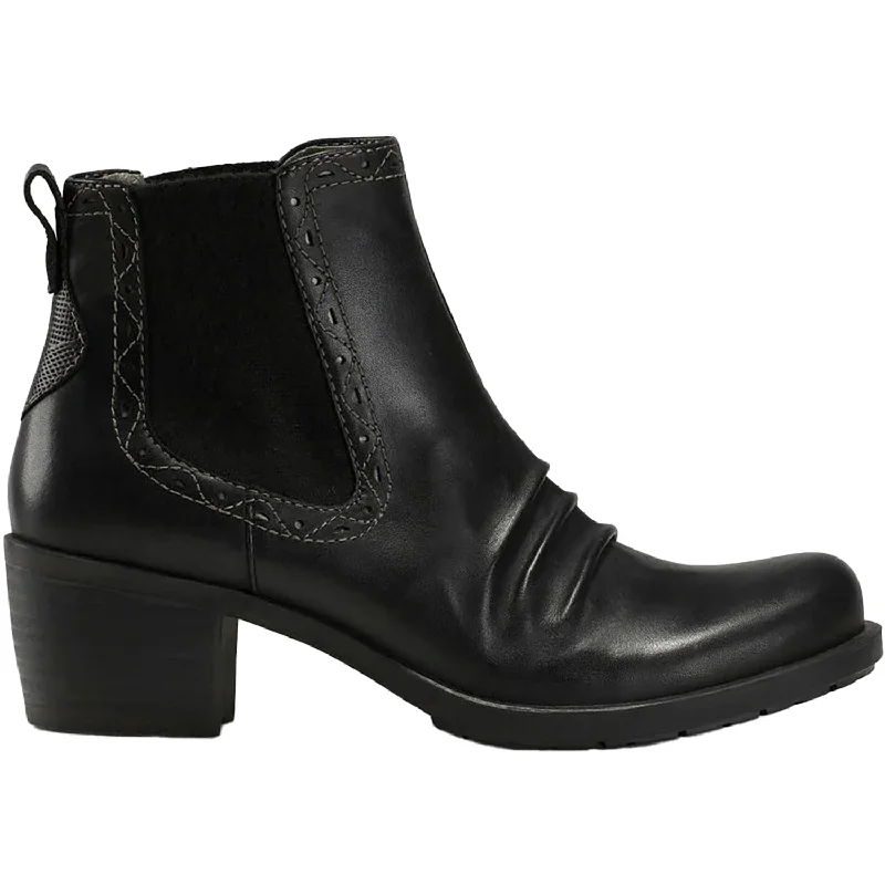 Booties for cozy toesWomen's Earth Denali Aspect Black Leather