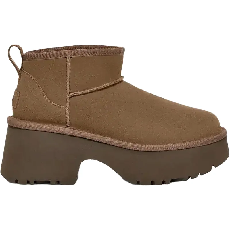 Booties with padded softnessWomen's UGG Classic Ultra Mini New Heights Hickory Suede