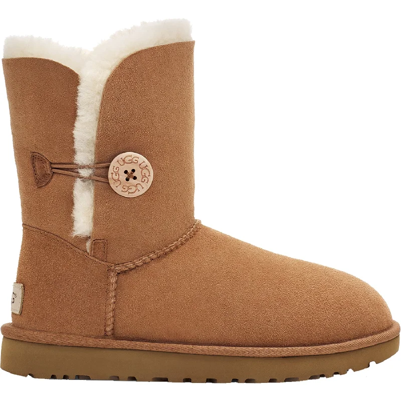 Booties with firm treadWomen's UGG Bailey Button II Chestnut Sheepskin