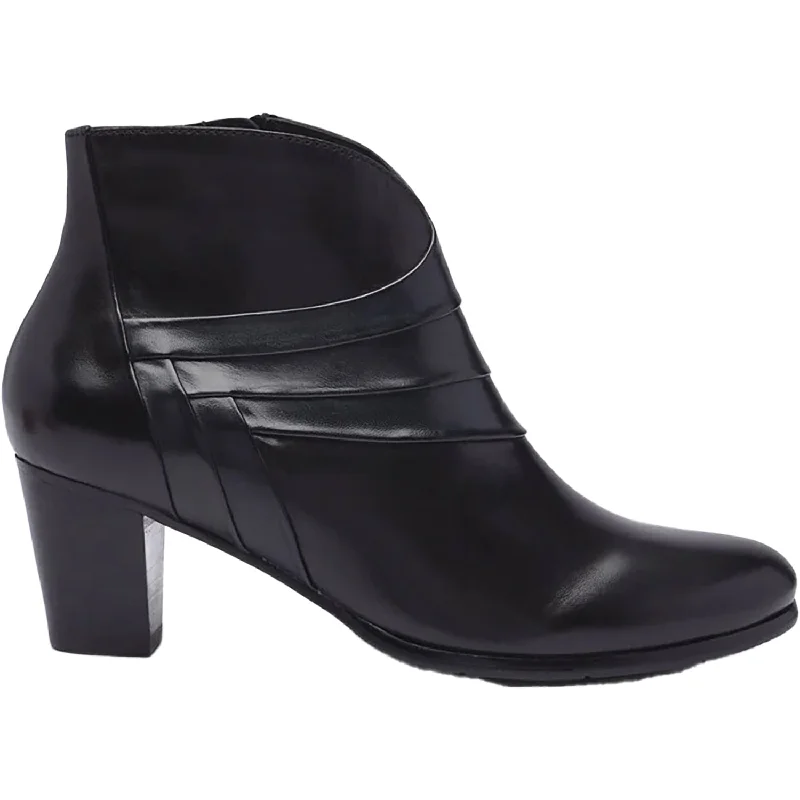 Booties for warm cozinessWomen's Regarde Le Ciel Sonia -78 Black/Navy/Pimbo Glove Leather