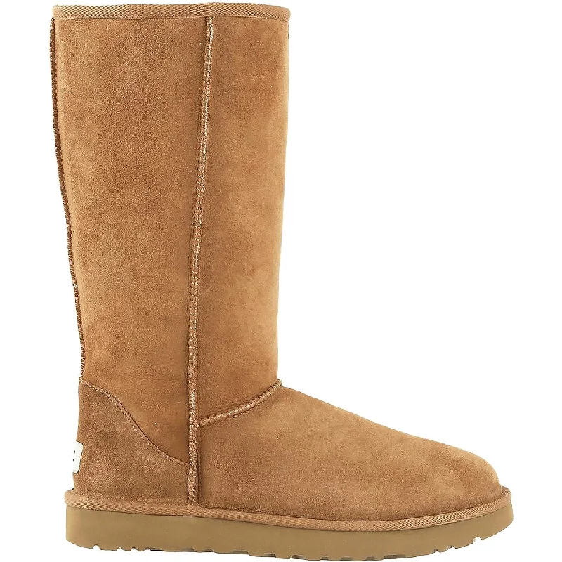 Booties with stylish treadWomen's UGG Classic Tall II Chestnut Sheepskin