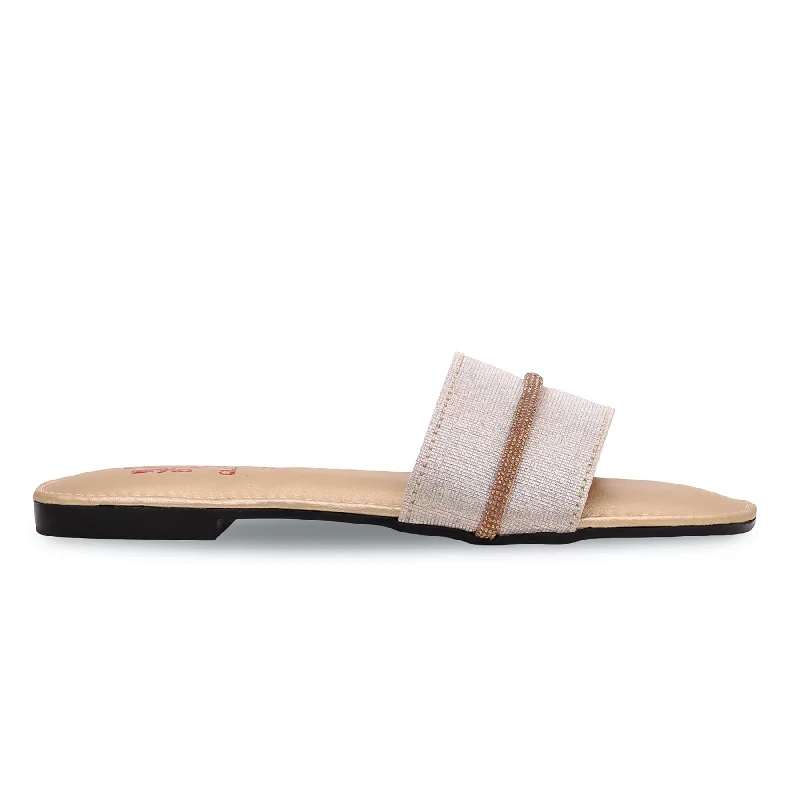 Slippers with soft textureGolden Casual Chappal CL1756