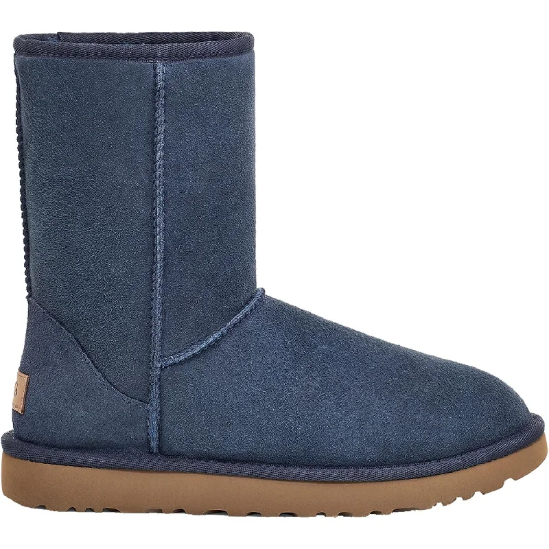 Booties with stylish liningWomen's UGG Classic Short II Navy Sheepskin